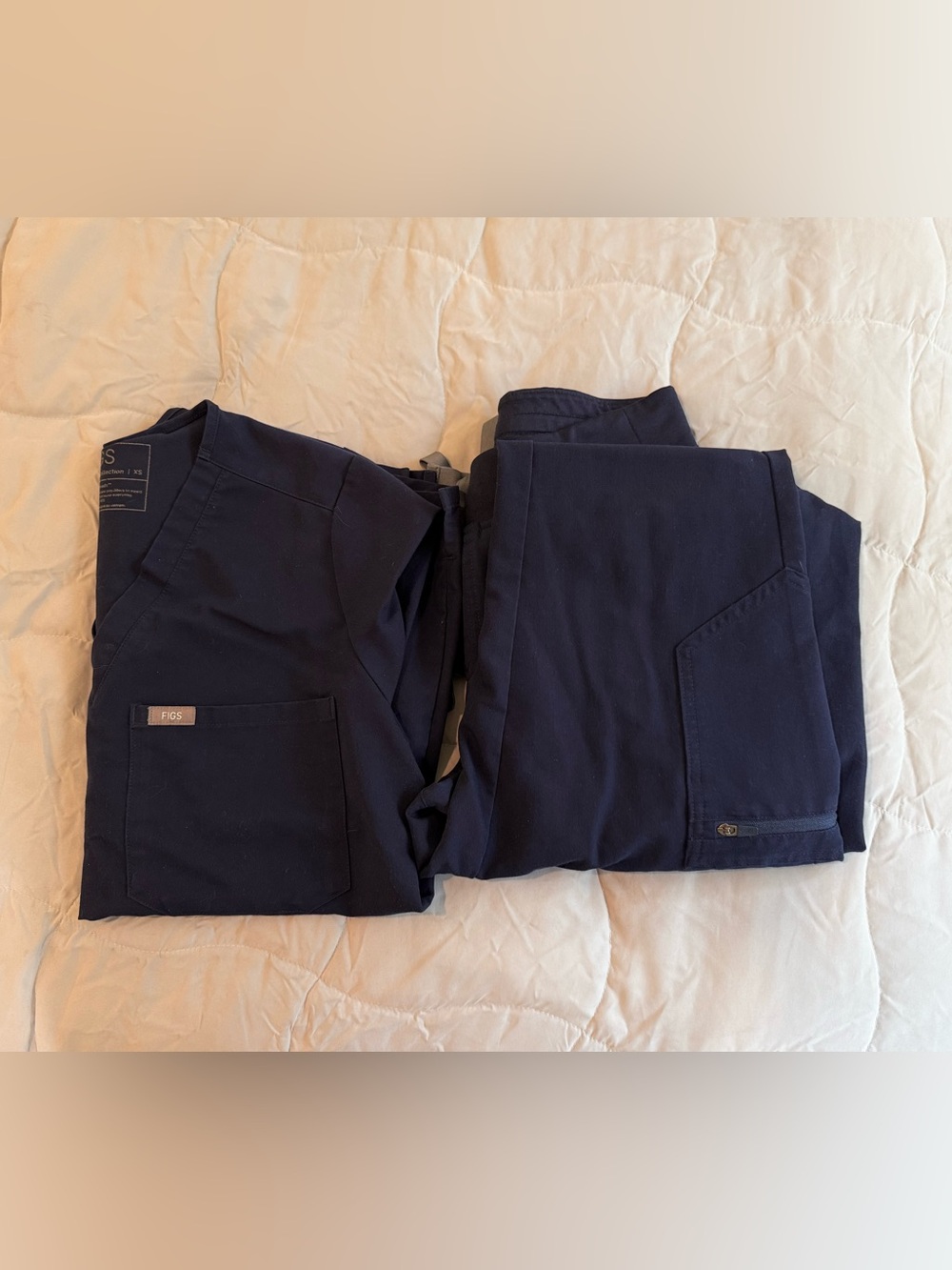 Figs Women Navy Scrub Top and Jogger Pants Set XS regular